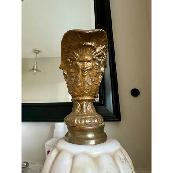 Wave Crest Mantle Ewer, Decorative Decanter, Unmarked, Circa 1900’s - Picture 7 of 10